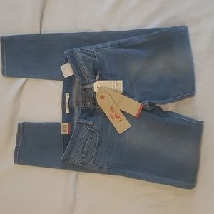 Levis 711  25x32 NWT